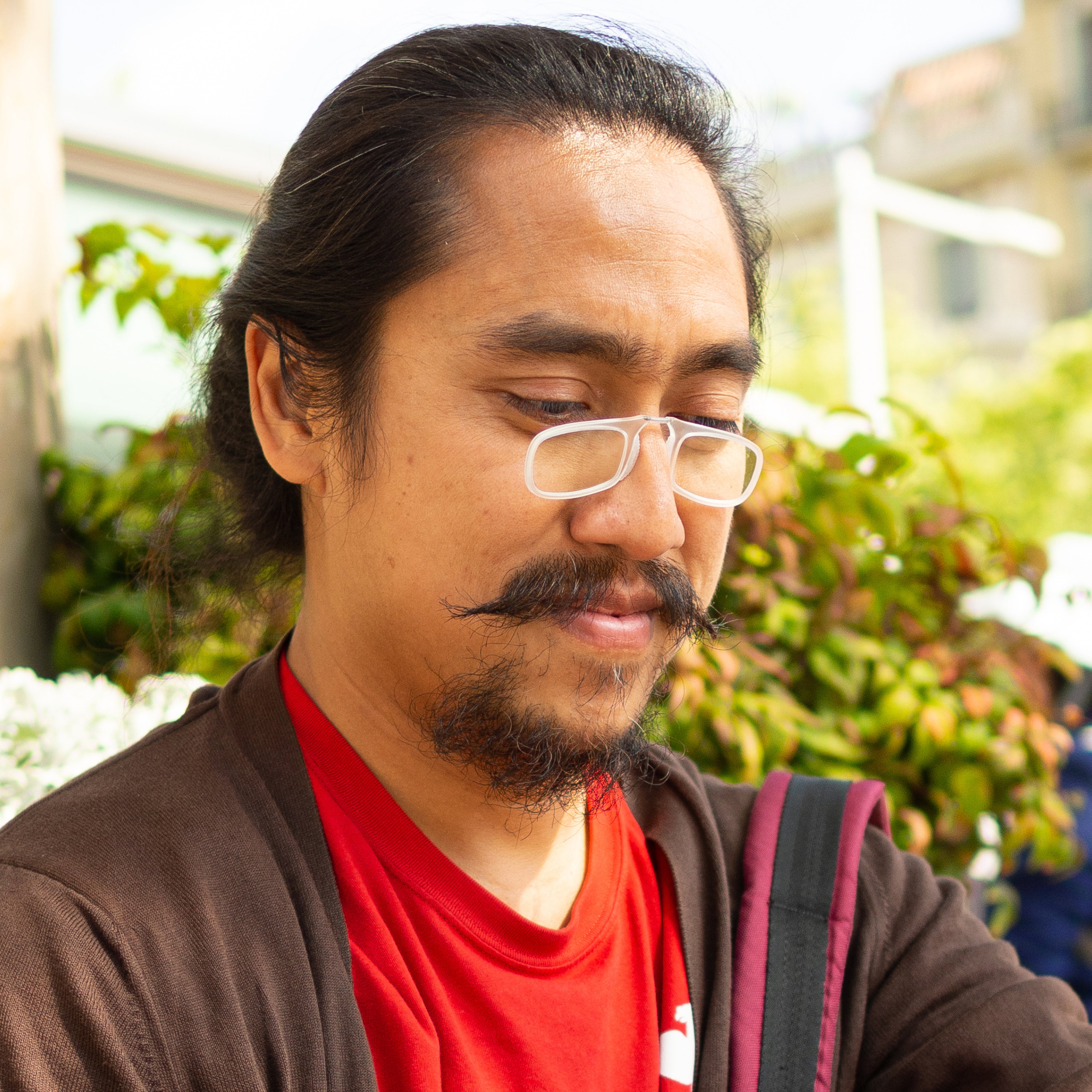 Men with Glasses Armless