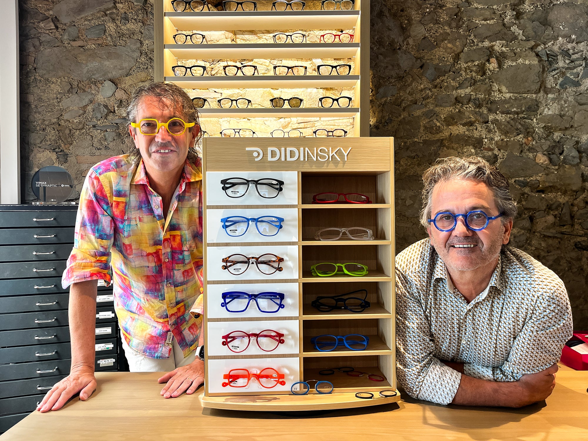 Jordi i Mickey didinsky expositor